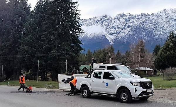 Vialidad Nacional realiza trabajos de bacheo en la Ruta 40 entre Epuyén ...