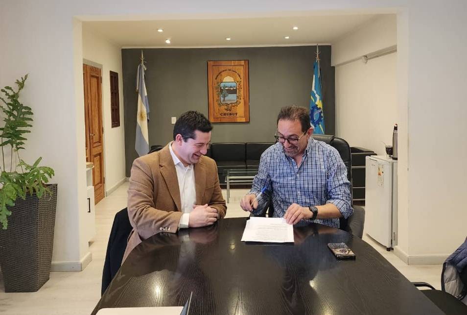 Lago Puelo y Cochamó avanzan con un convenio binacional ¿De qué trata?