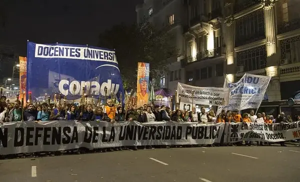 Docentes universitarios convocaron a un nuevo paro nacional de 48 horas
