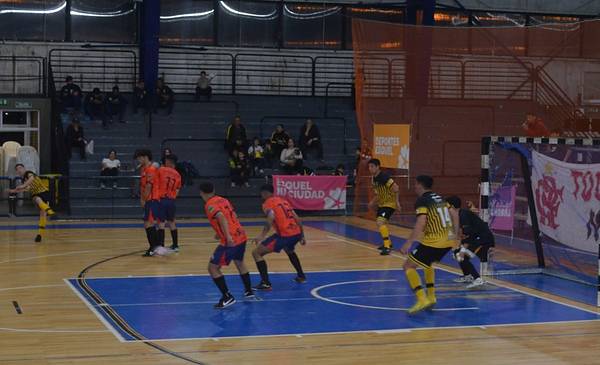 Transporte Wenú debutó con una victoria en el arranque del Torneo Panamericano de Futsal