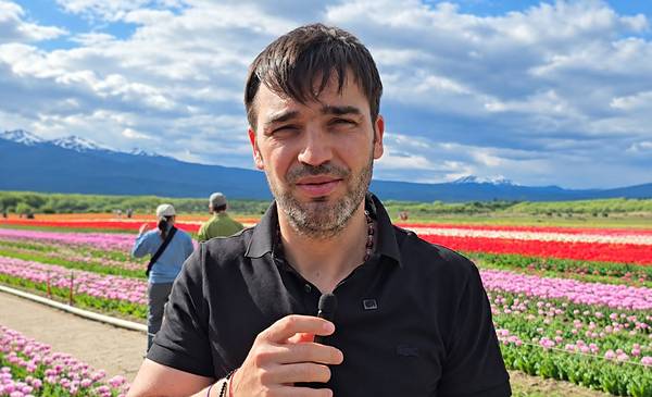 Ignacio Torres saludó a las madres de Chubut y compartió cómo celebra este día