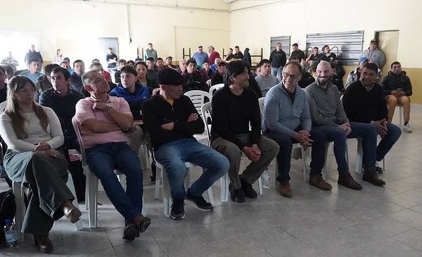 Más de 60 choferes de ambulancias se reunieron en Los Altares para iniciar una formación profesional